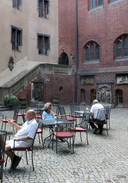 Märkisches Museum, and its 'secret' courtyard cafe