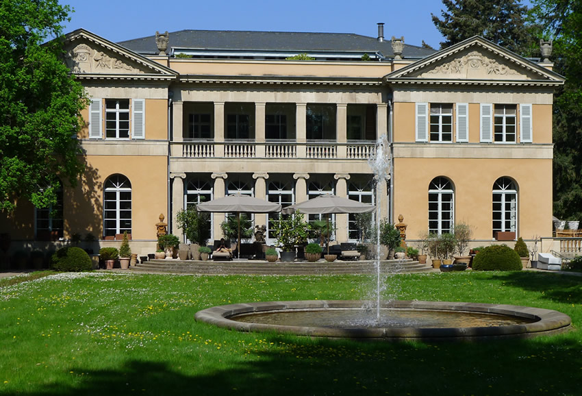 Villa Harteneck, Berlin, which doubles as the interior design company 'Die Villa'