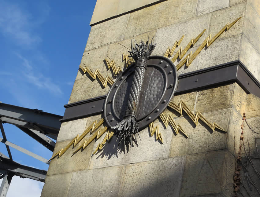 Electrical motif on side of Siemenssteg Bridge, Berlin