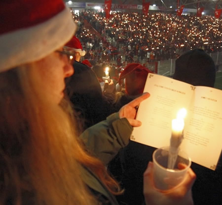 Thousands of carol singers at FC Union, Berlin