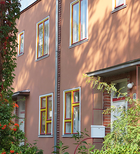 A colourful Bauhaus classic: the Onkel Toms Hütte modernist housing estate, Berlin
        