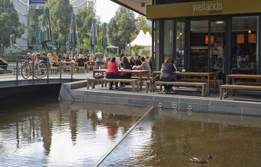 A waterside lunch spot in Potsdamer Platz
