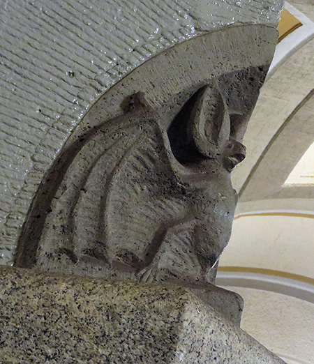 Detail of animal carving on pillar, Heidelbergerplatz station, Berlin