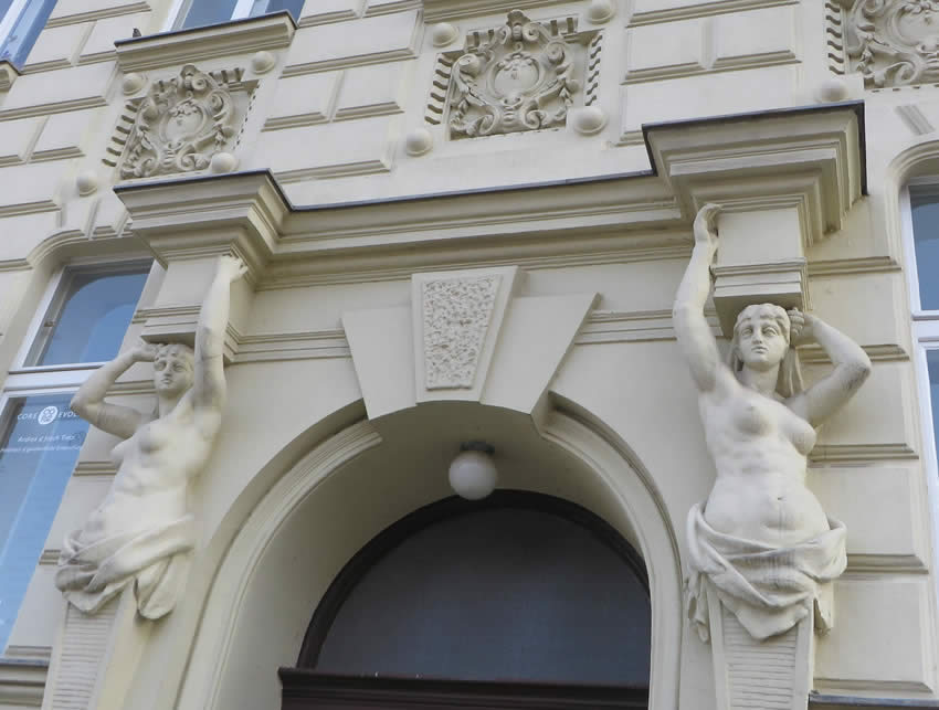 Ornamental entrance doors in the Märkisches Ufer Berlin