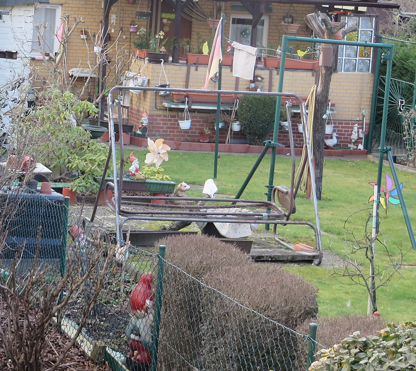 Colourful and quirky allotment gardens along the Goslarer Ufer in Moabit, Berlin