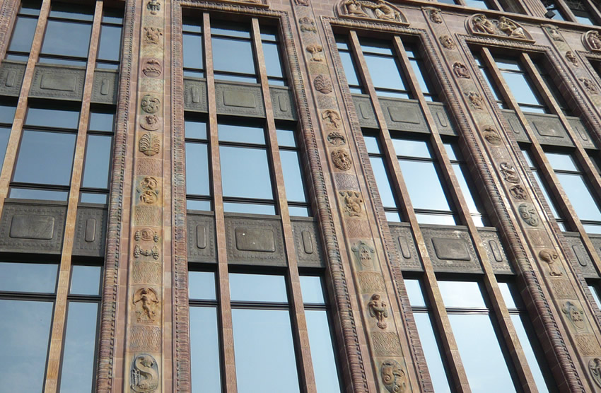 Ceramic tiled facade in wallstrasse, Berlin